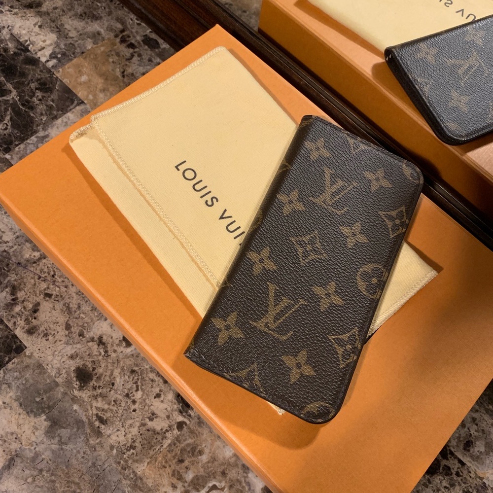 Louis Vuitton 6+7+8+ Folio case